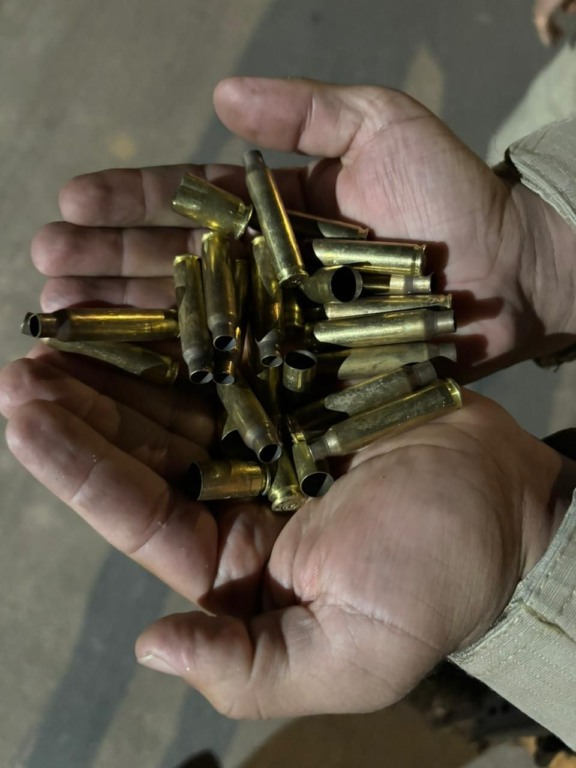 Criminosos fazem pichações e disparam cerca de 20 tiros em via pública de Feira de Santana facções criminosas